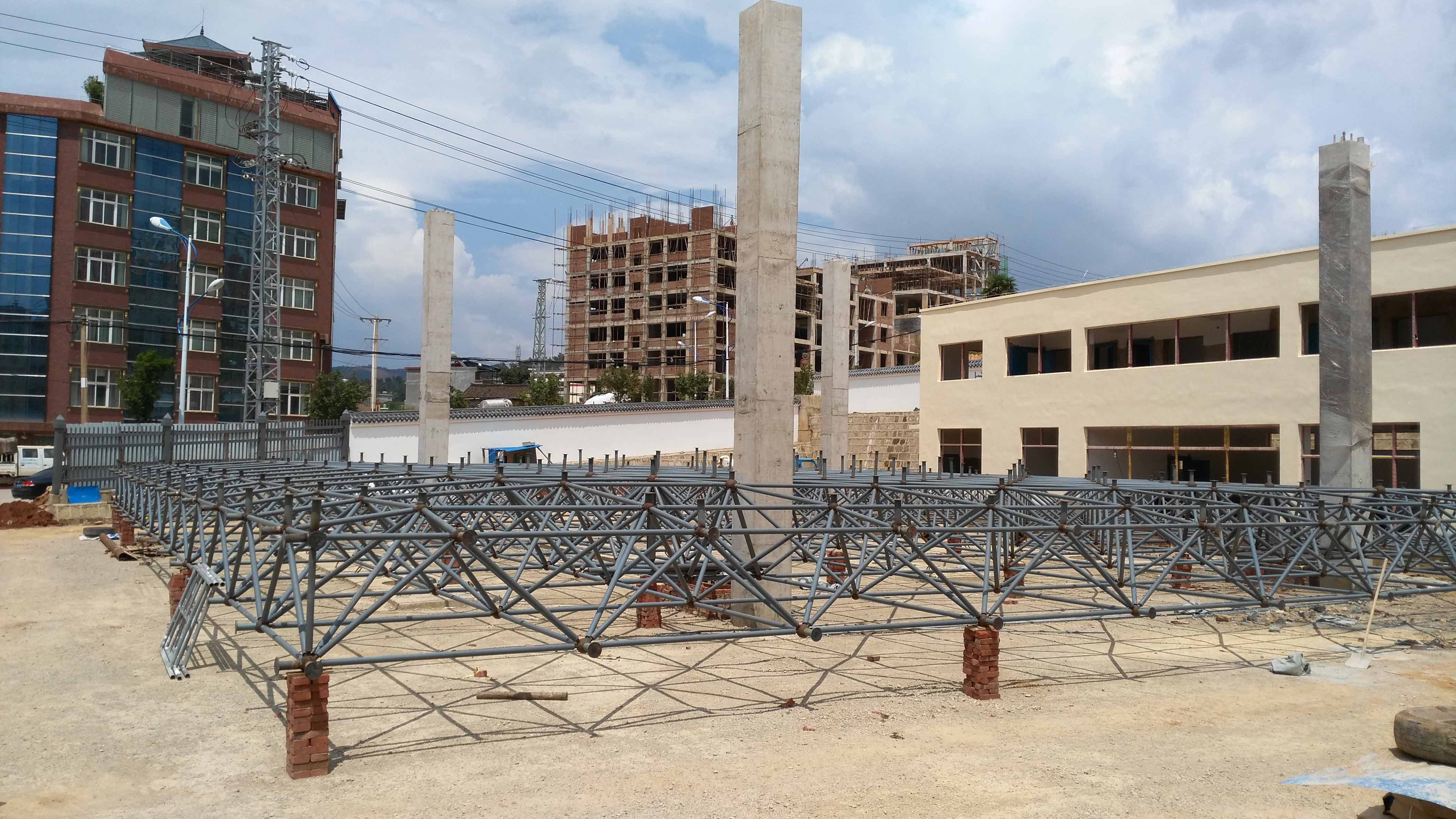 新民小型加油站网架