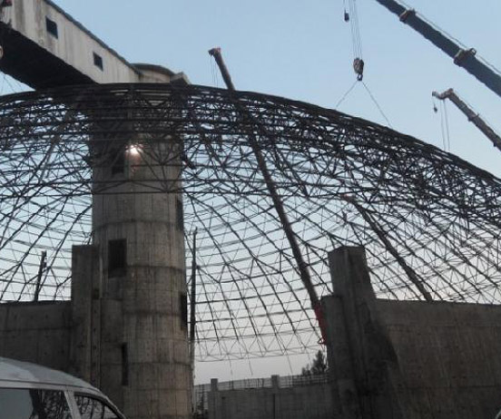 新民网架分条或分块安装法