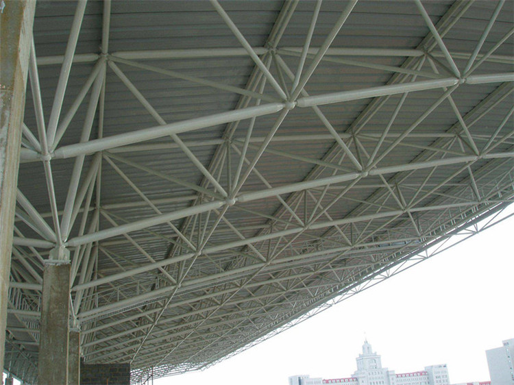 新民学院体育场网架工程