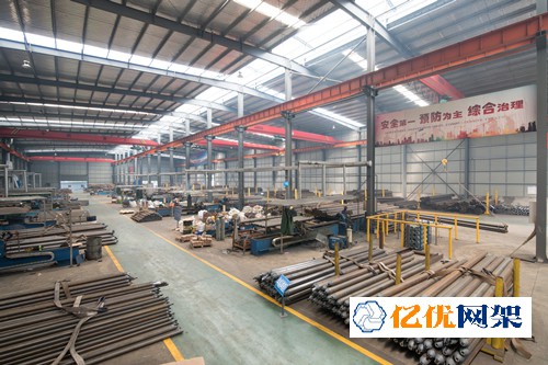 新民网架焊接车间